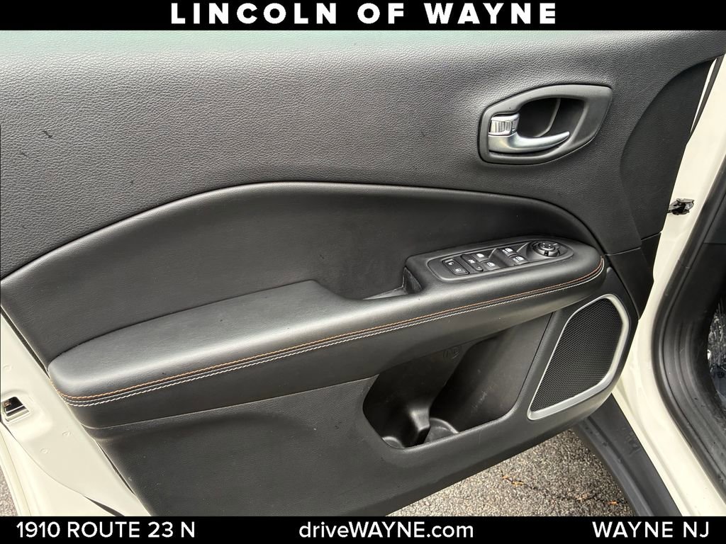 Used 2020 Jeep Compass Latitude w/ Popular Equipment Group AWD/4WD image 12