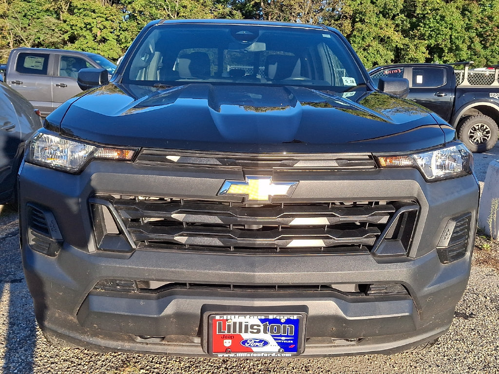 Used 2023 Chevrolet Colorado W/T w/ LPO, Pro Essentials Package AWD/4WD image 2