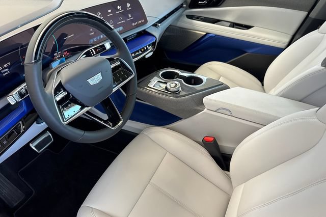 New 2026 Cadillac Optiq Sport 1 w/ LPO, Floor Liner Package AWD/4WD image 10