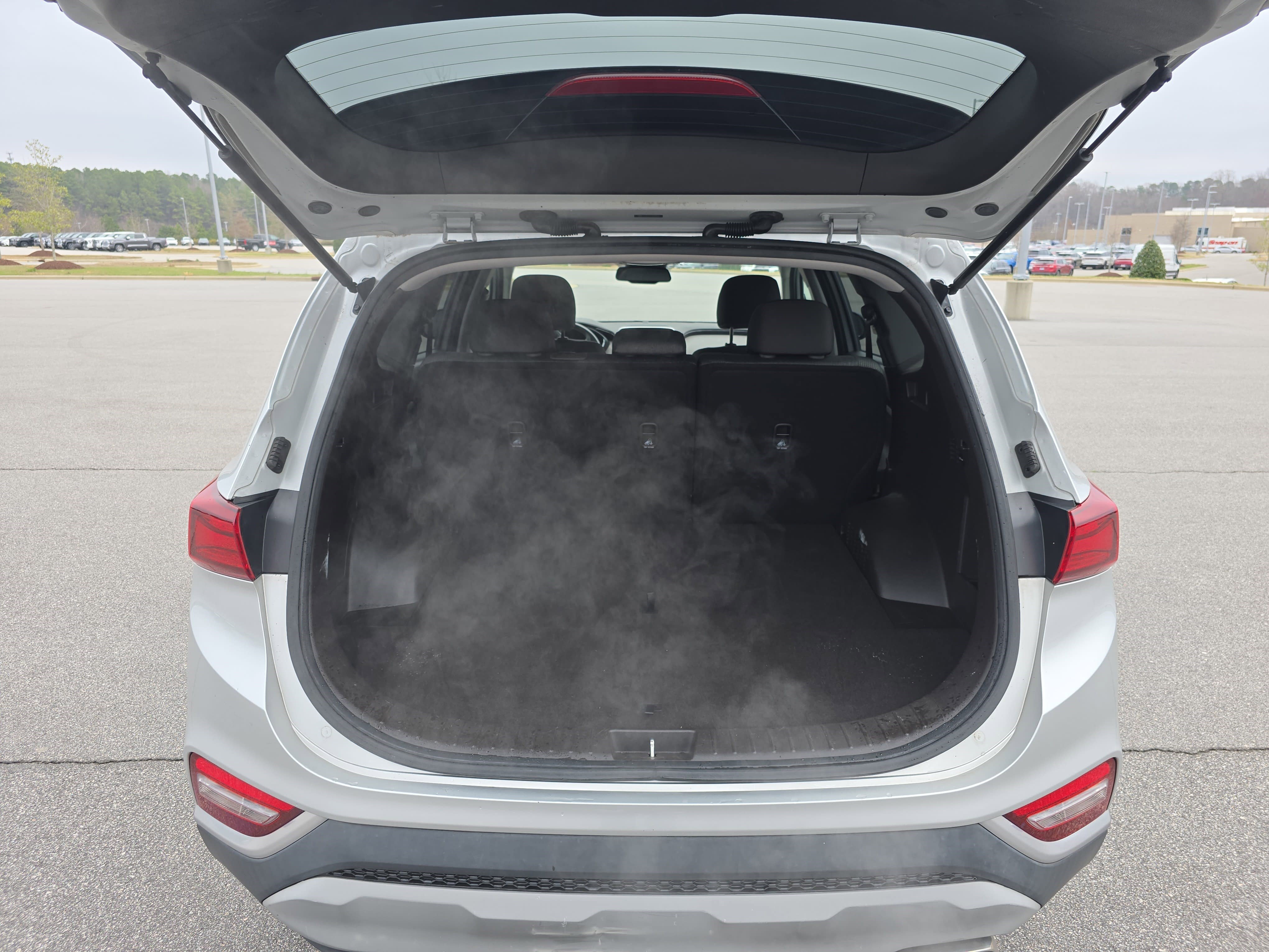 Used 2019 Hyundai Santa Fe SEL image 12