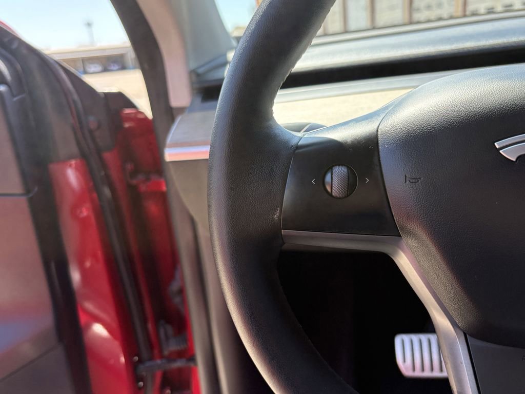 Used 2021 Tesla Model Y Performance AWD/4WD image 15