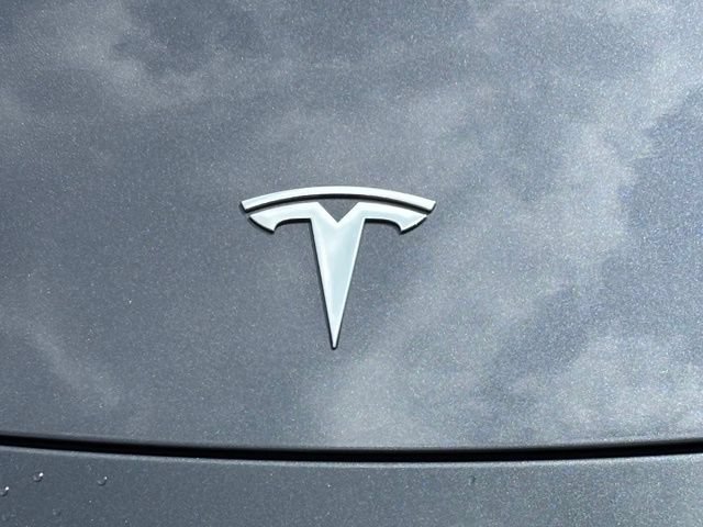 Used 2022 Tesla Model Y Performance AWD/4WD image 3