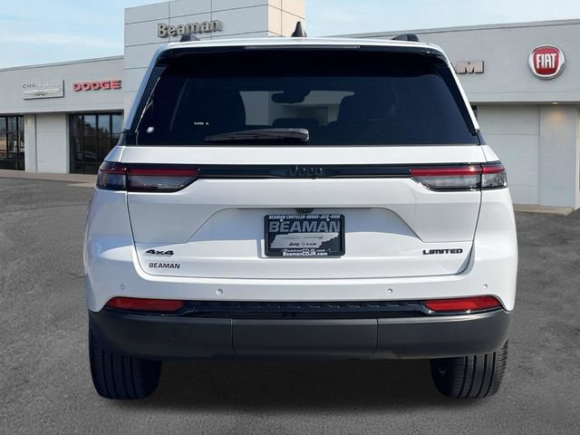 Used 2024 Jeep Grand Cherokee Limited w/ Black Appearance Package AWD/4WD image 6