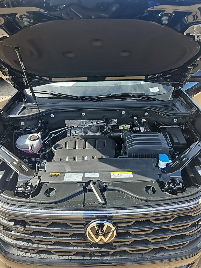 New 2026 Volkswagen Atlas Cross Sport SEL R-Line image 10