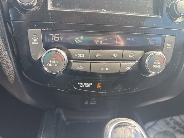 Used 2018 Nissan Rogue SL w/ Premium Package image 26