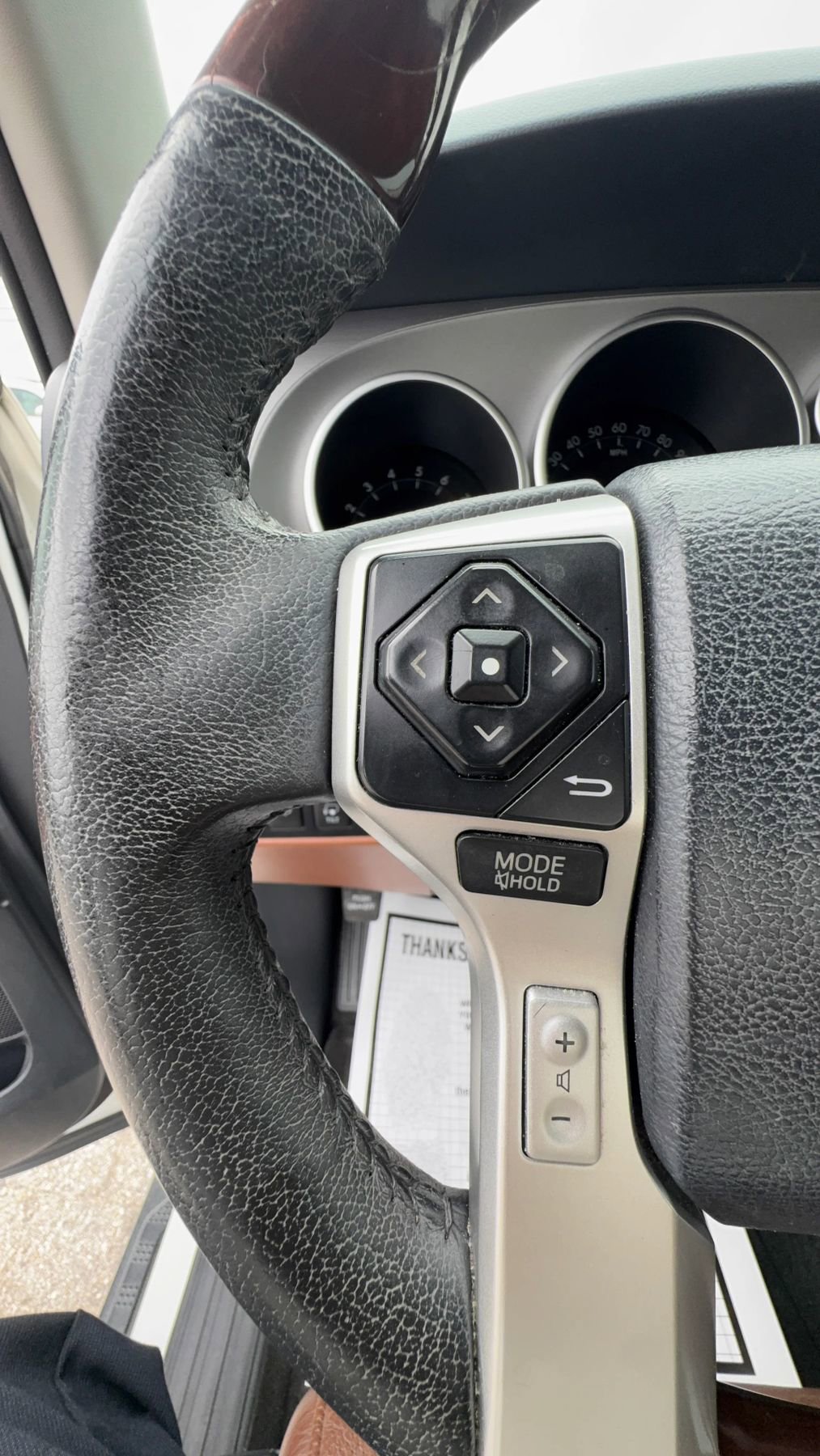 Used 2014 Toyota Sequoia Platinum RWD image 10