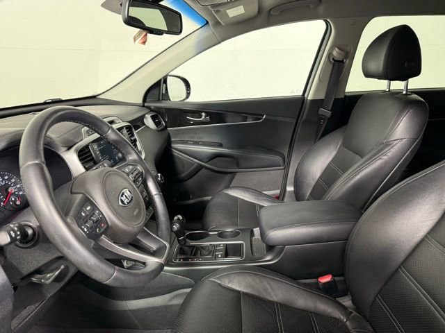 Used 2018 Kia Sorento FWD image 25