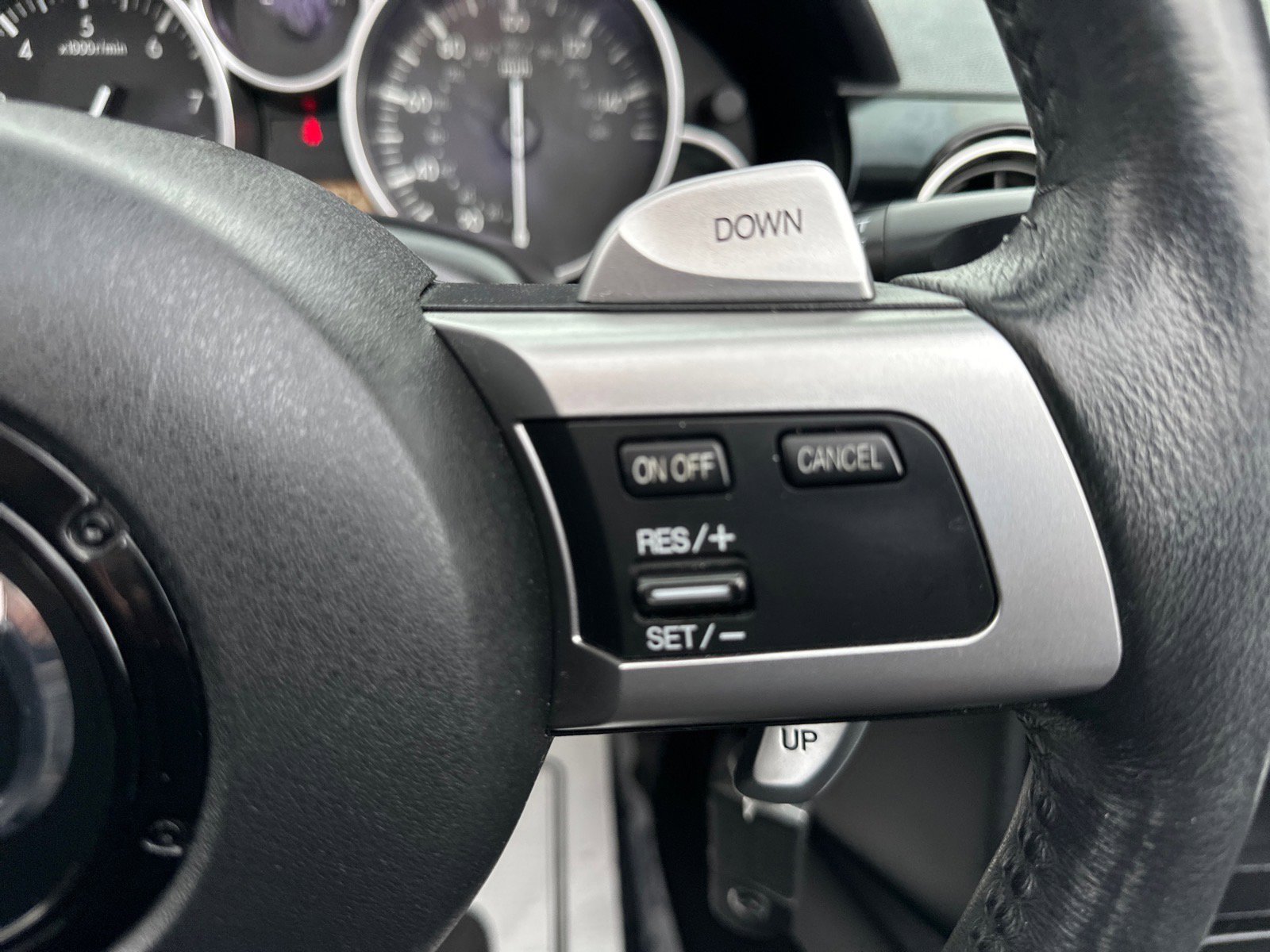 Used 2008 MAZDA MX-5 Miata Touring image 24