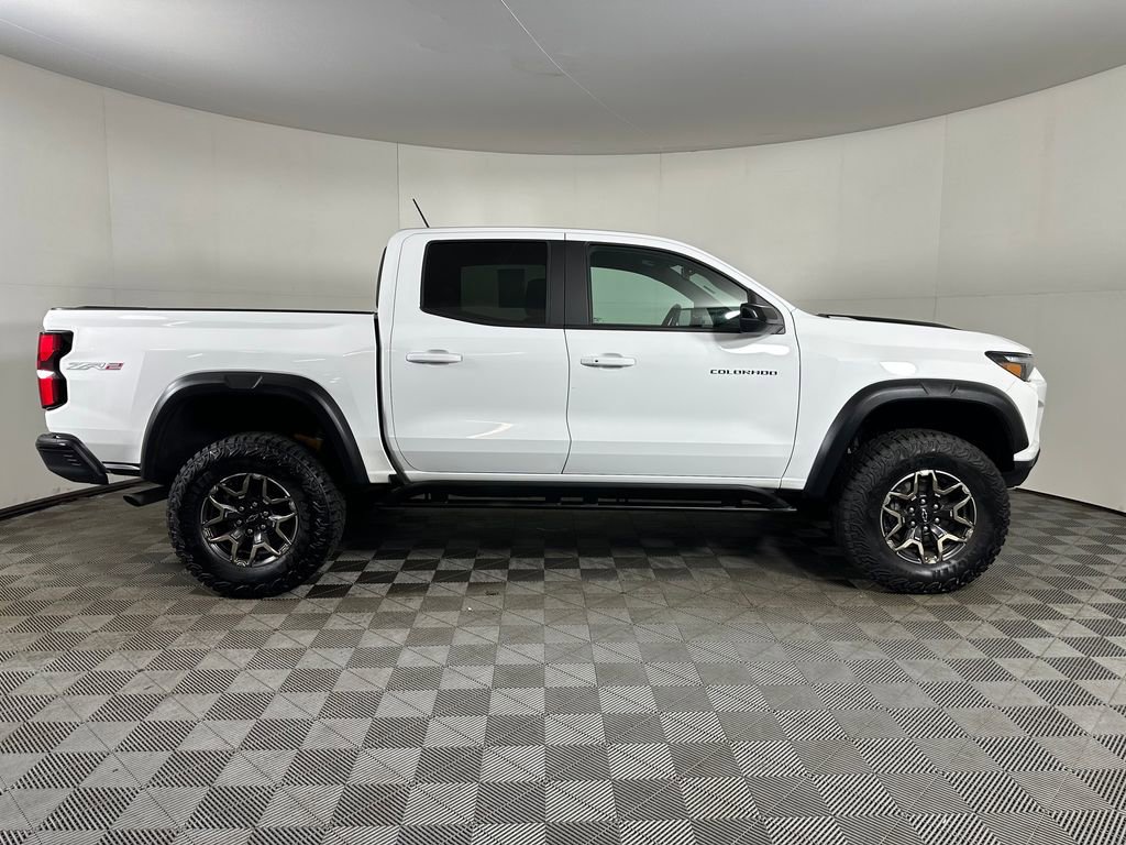Used 2024 Chevrolet Colorado ZR2 AWD/4WD image 6