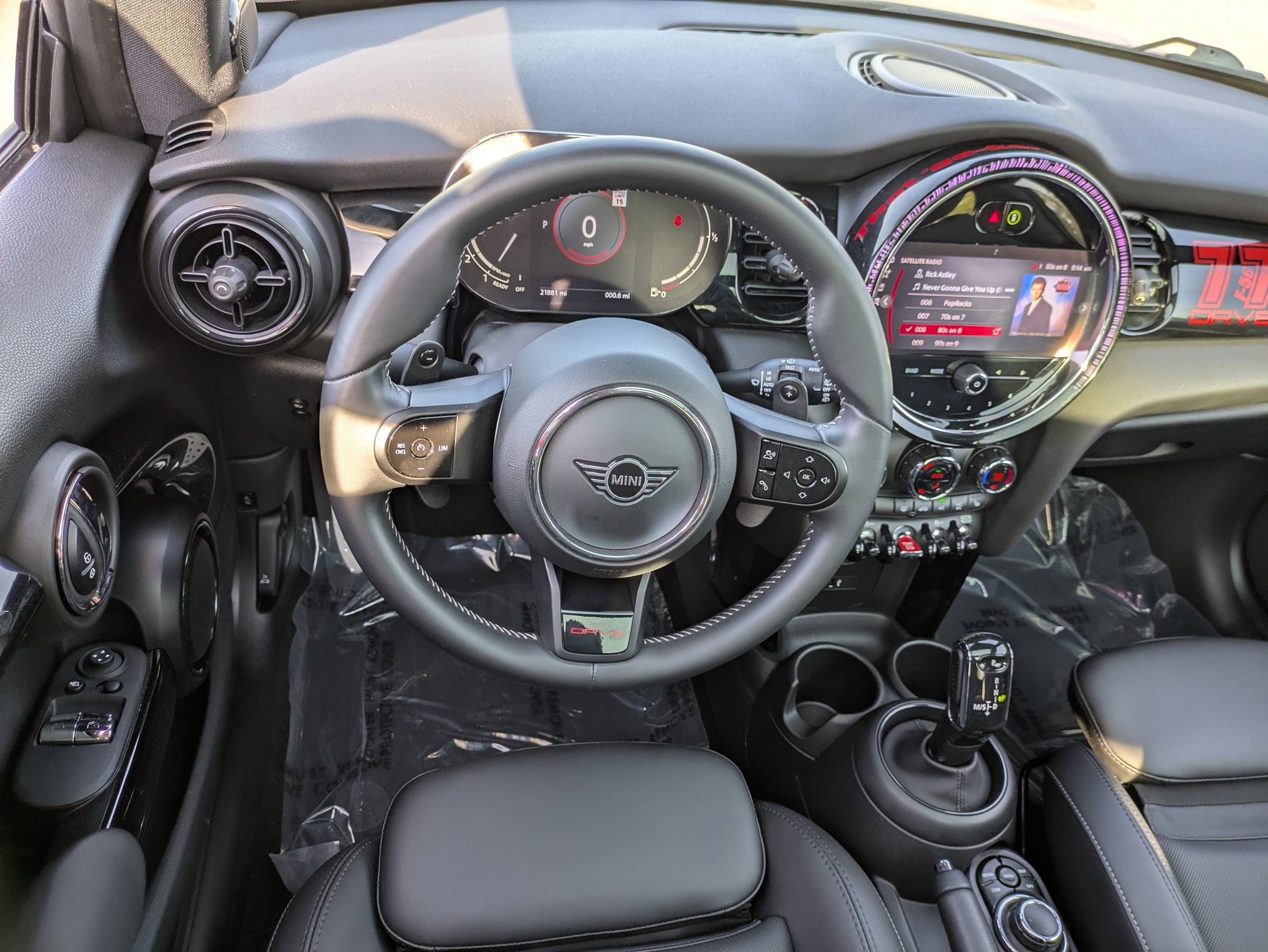 Used 2023 MINI Cooper S w/ Premium Package image 29