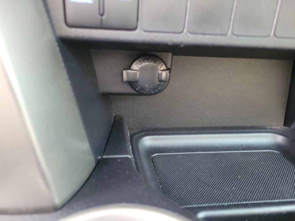 Used 2015 Toyota RAV4 XLE image 22