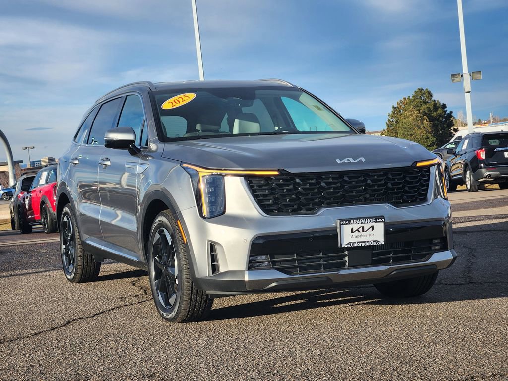 Certified 2025 Kia Sorento EX image 2