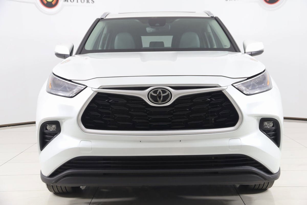Used 2023 Toyota Highlander XLE image 53