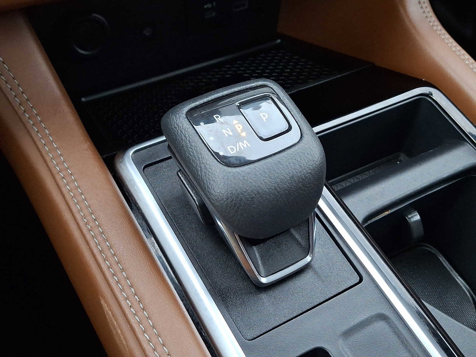 Used 2022 Nissan Pathfinder Platinum w/ Cargo Package AWD/4WD image 15