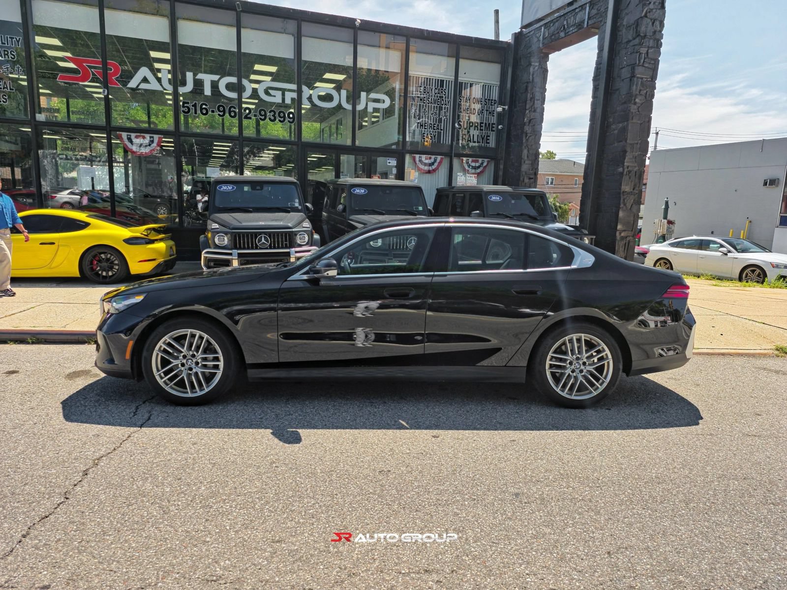 Used 2024 BMW 530i xDrive AWD/4WD image 6