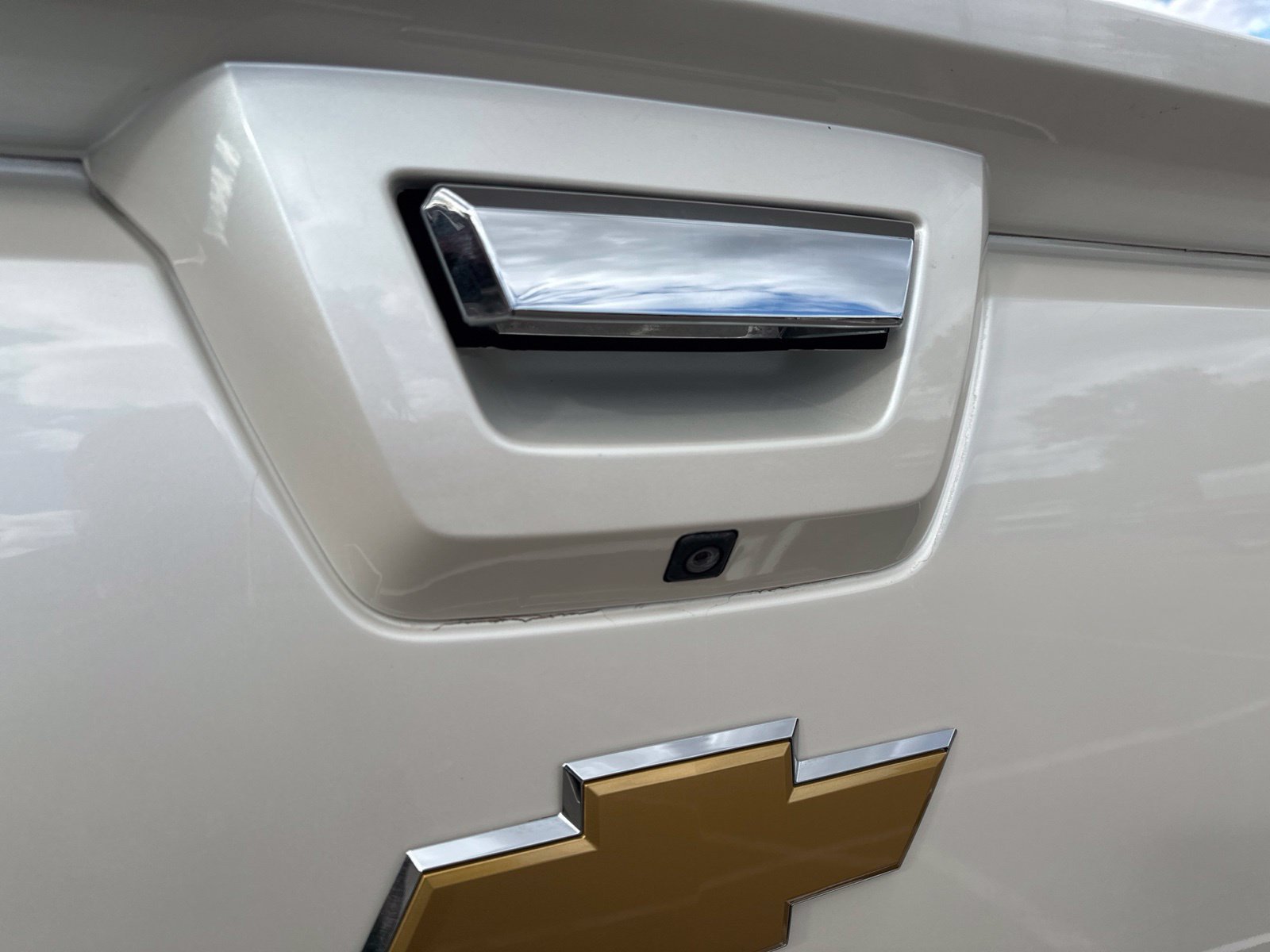 Used 2013 Chevrolet Avalanche LTZ AWD/4WD image 7