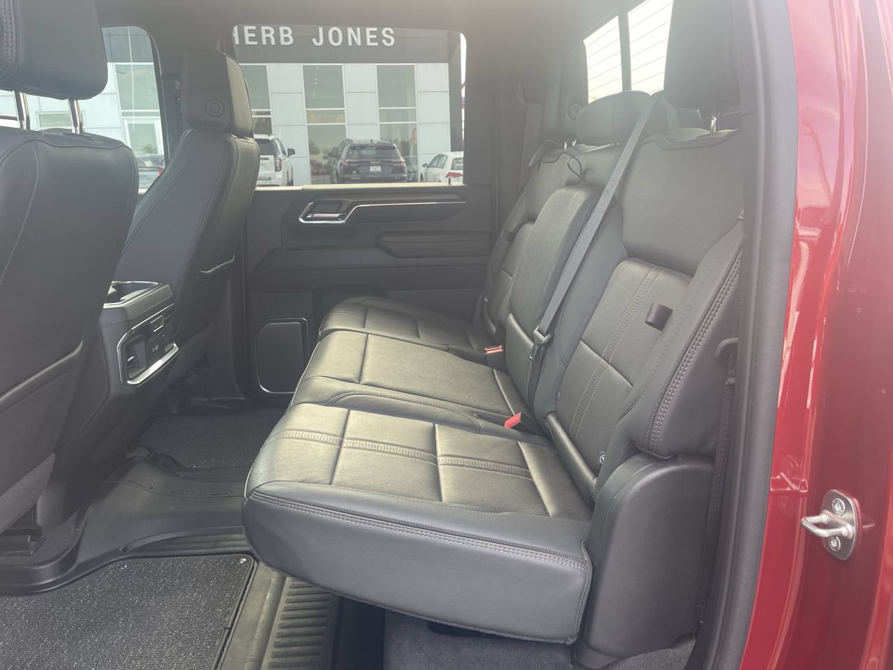 Certified 2024 Chevrolet Silverado 2500 High Country w/ High Country Premium Package AWD/4WD image 26