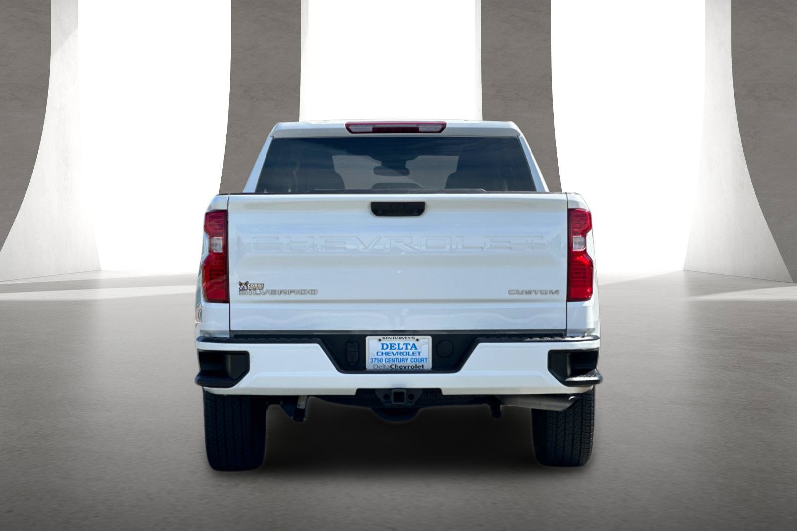 Used 2023 Chevrolet Silverado 1500 Custom RWD image 5
