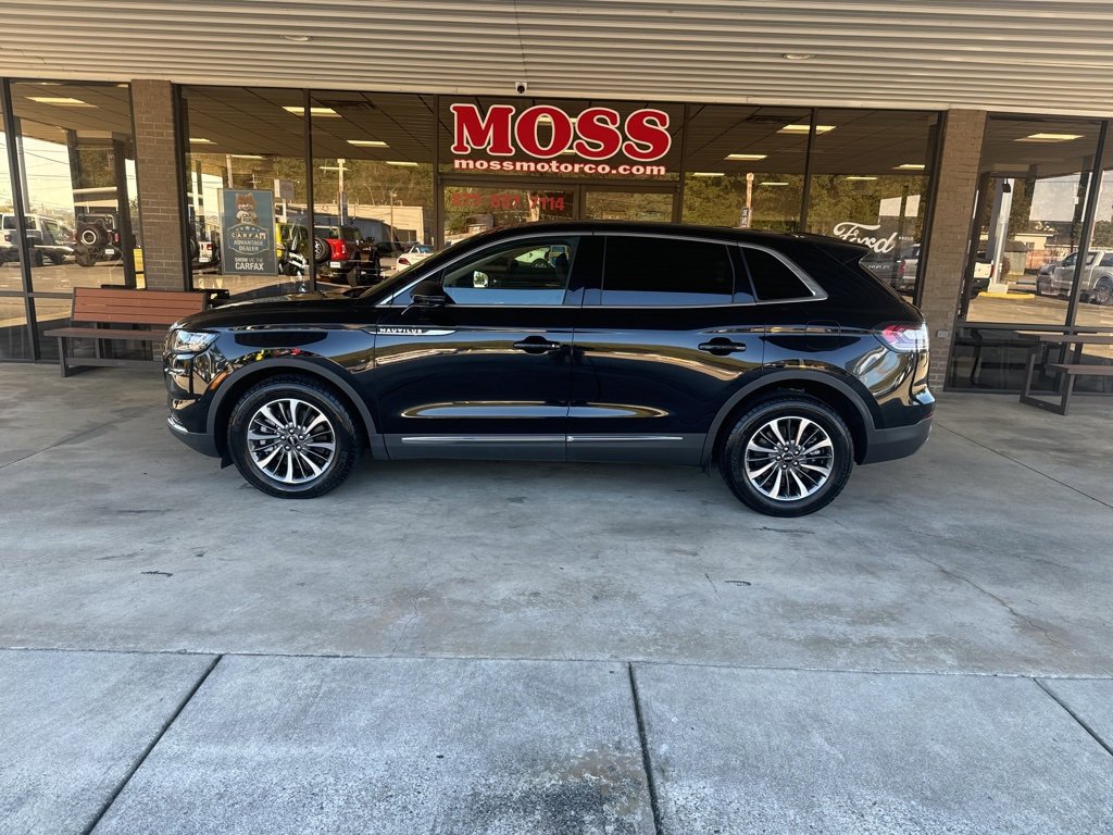 Used 2022 Lincoln Nautilus Reserve image 7