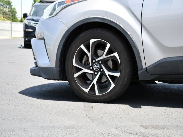 Used 2018 Toyota C-HR XLE FWD image 12