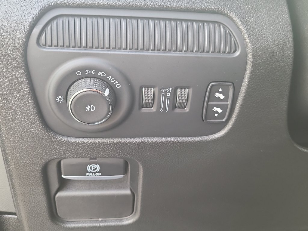 Used 2024 Jeep Wagoneer Series II AWD/4WD image 18