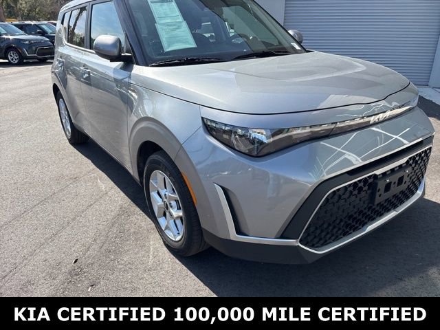 Certified 2025 Kia Soul LX image 3