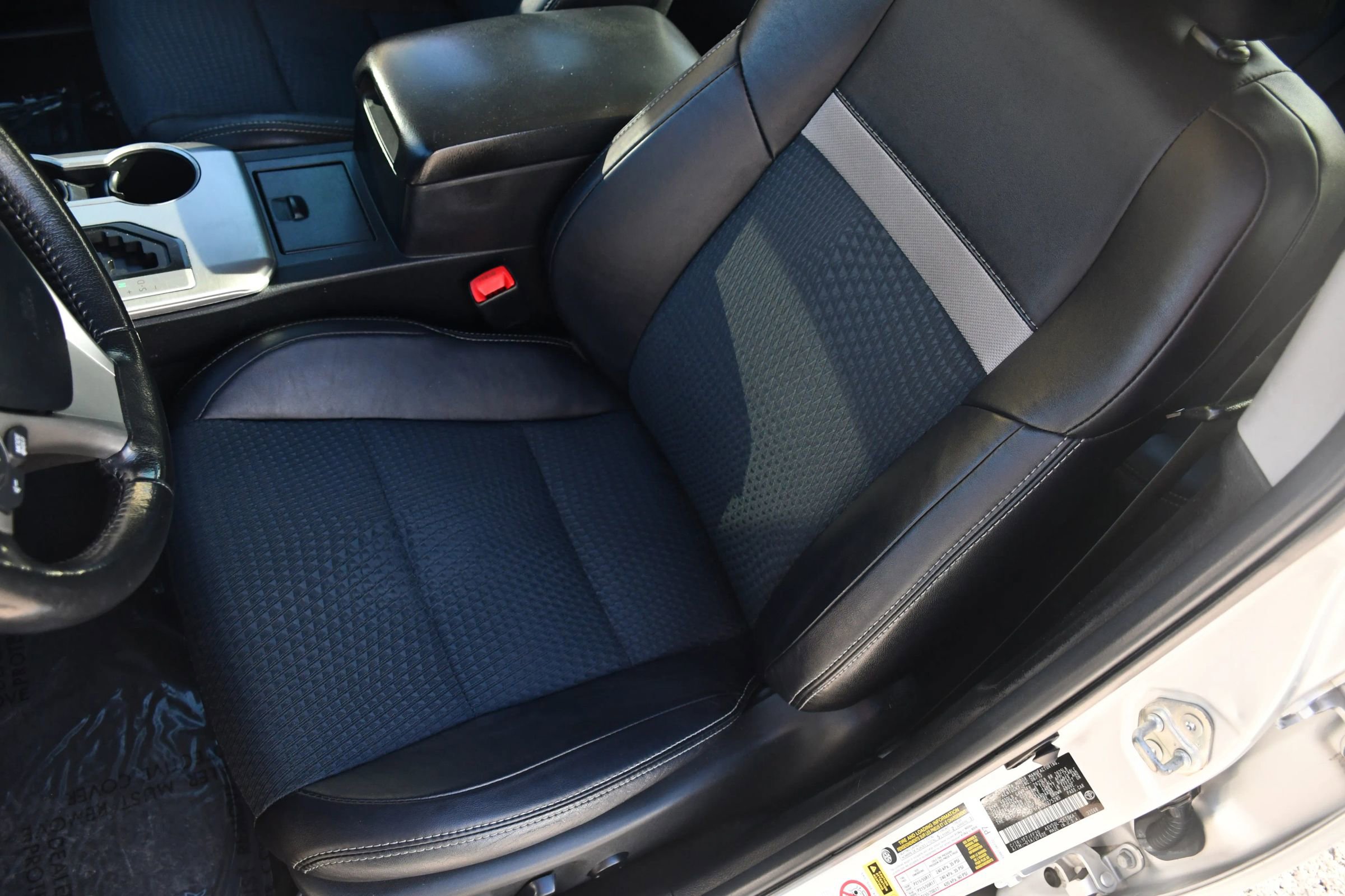 Used 2013 Toyota Camry SE FWD image 13