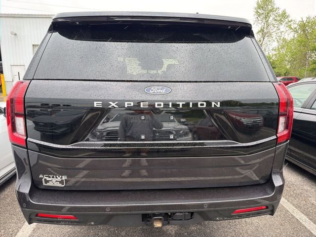 Used 2025 Ford Expedition Active AWD/4WD image 6