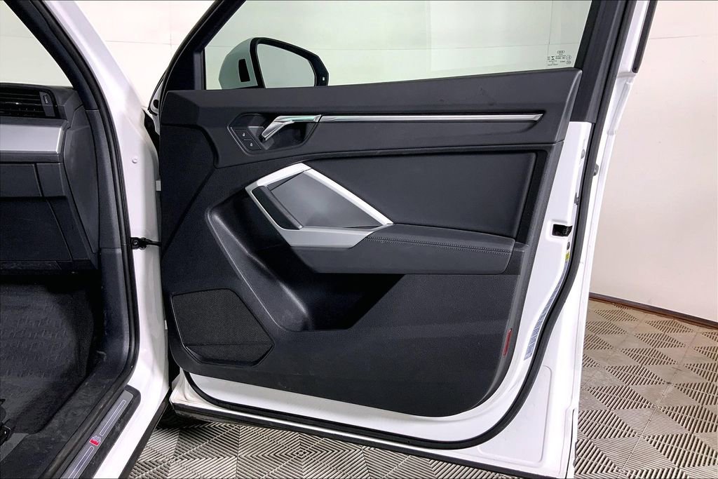 Used 2020 Audi Q3 2.0T Premium w/ Convenience Package image 23