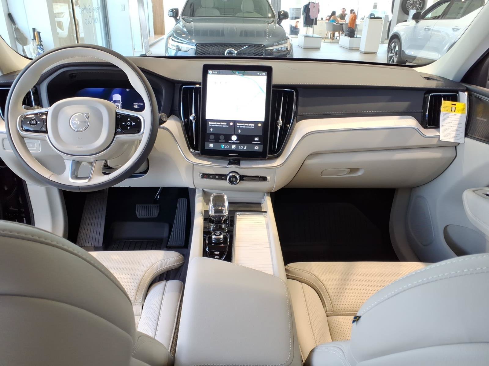 New 2026 Volvo XC60 T8 Ultra w/ Protection Package Premier AWD/4WD image 8