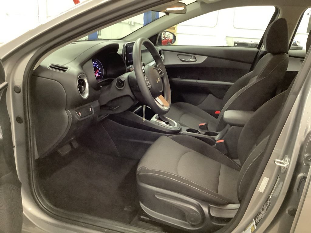 Certified 2024 Kia Forte LXS FWD image 9