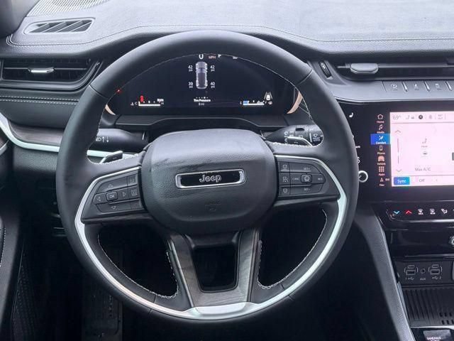 New 2026 Jeep Grand Cherokee Altitude AWD/4WD image 37