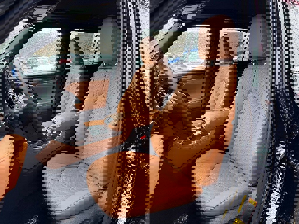 New 2026 Toyota Highlander Platinum image 5