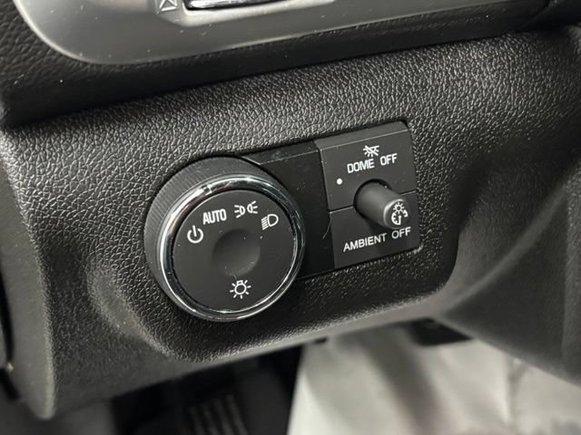 Used 2016 GMC Acadia SLE FWD image 18