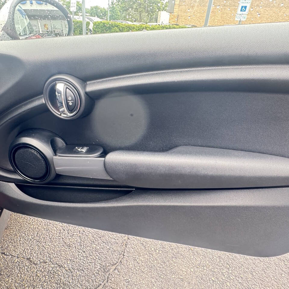 Used 2014 MINI Cooper 2-Door Hardtop FWD image 20