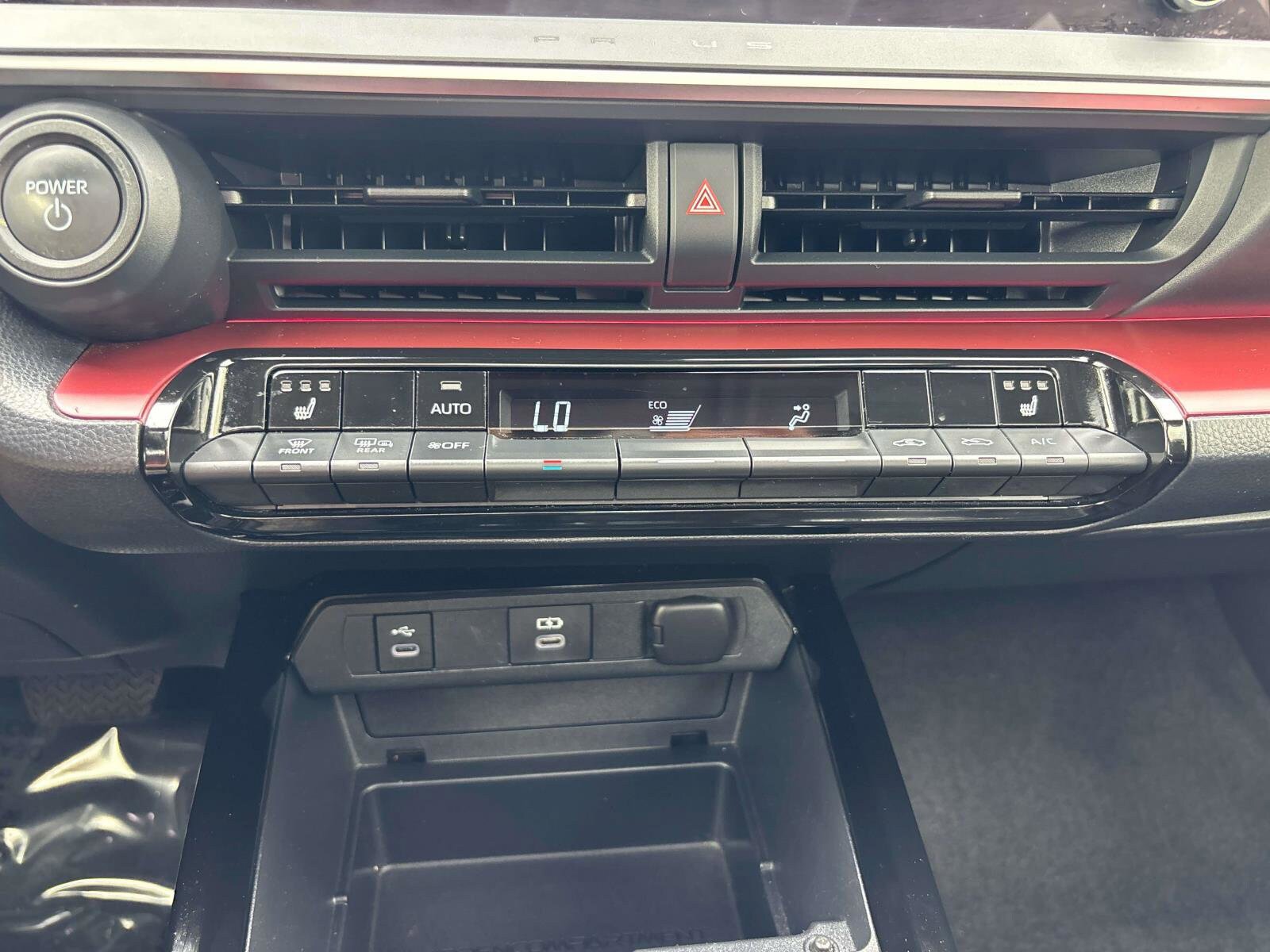 Used 2024 Toyota Prius Prime FWD image 23