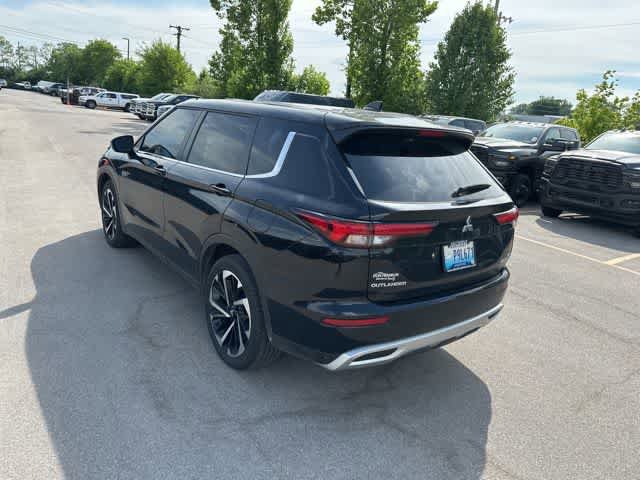 Used 2025 Mitsubishi Outlander SE AWD/4WD image 19
