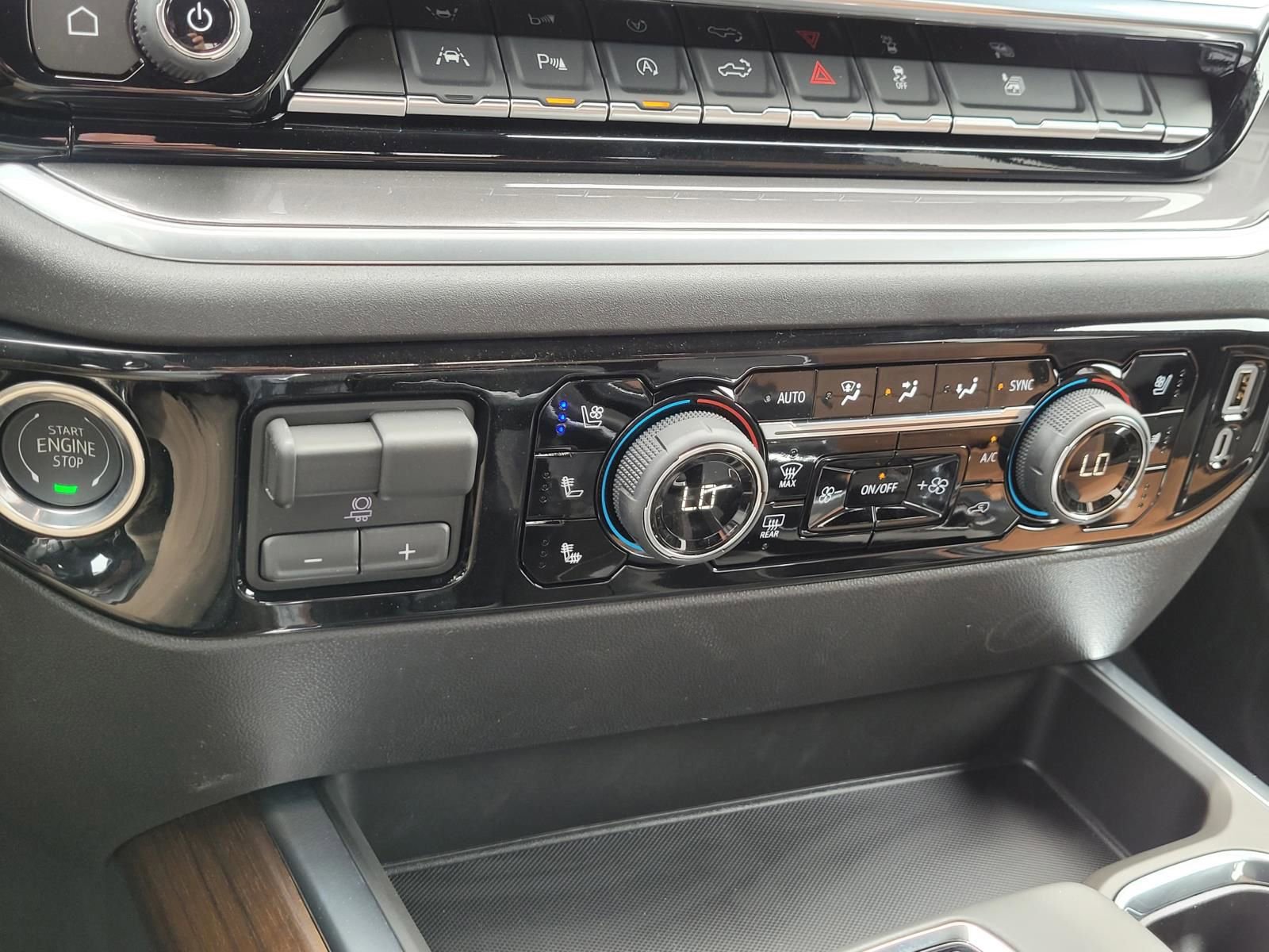 New 2026 Chevrolet Silverado 1500 High Country w/ High Country Premium Package AWD/4WD image 20