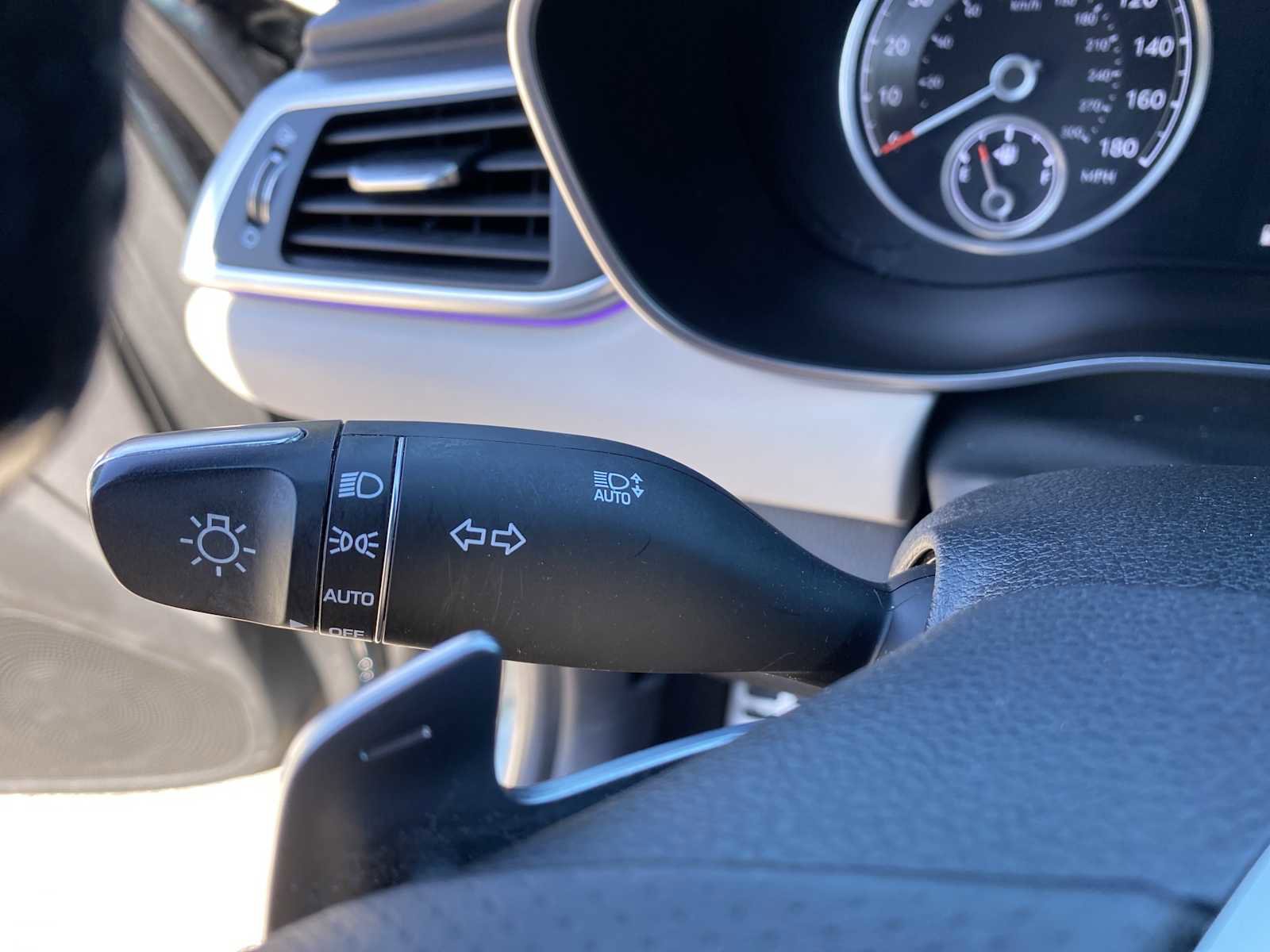 Used 2022 Genesis G70 3.3T image 21