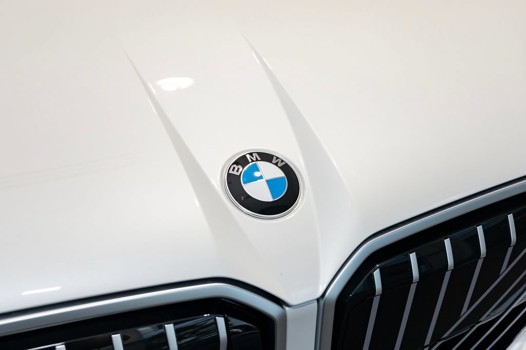 New 2026 BMW X3 xDrive30i w/ Premium Package AWD/4WD image 17