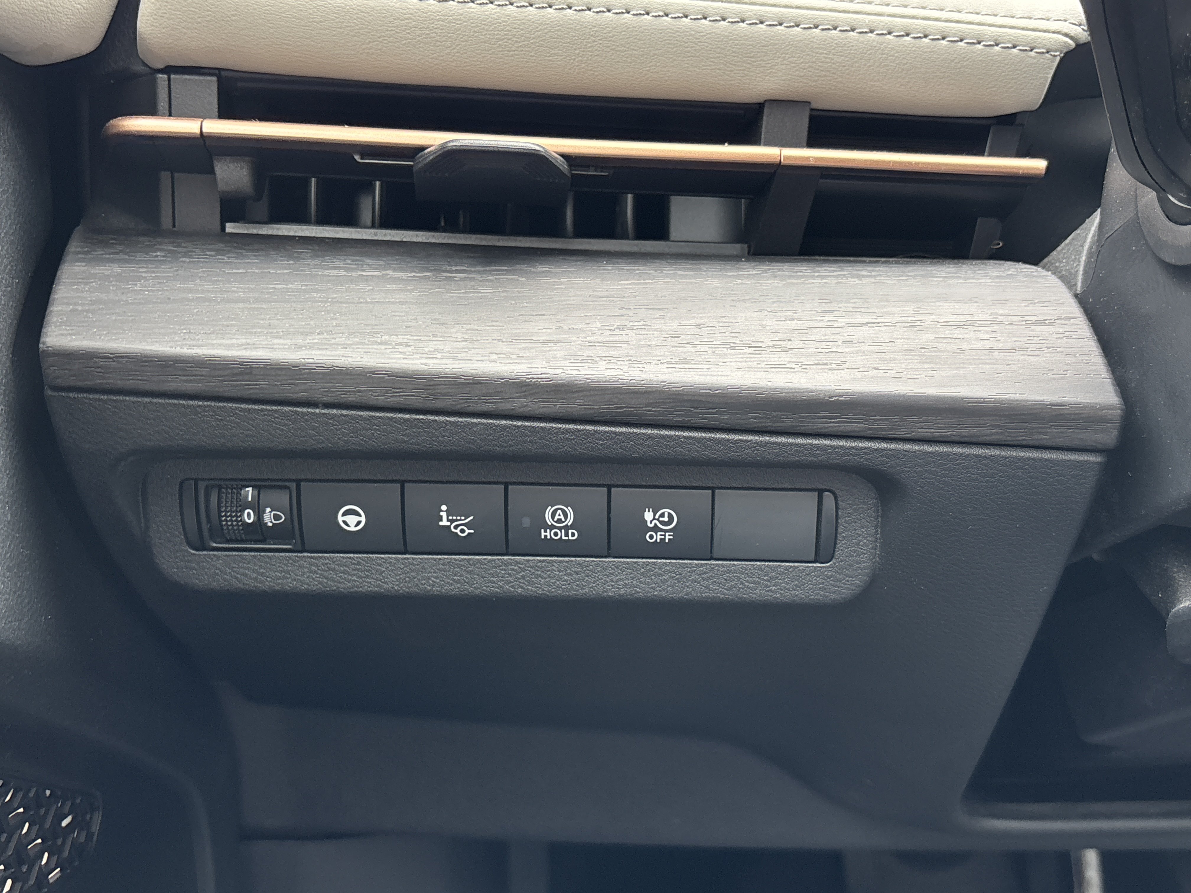 Used 2023 Nissan Ariya FWD image 31