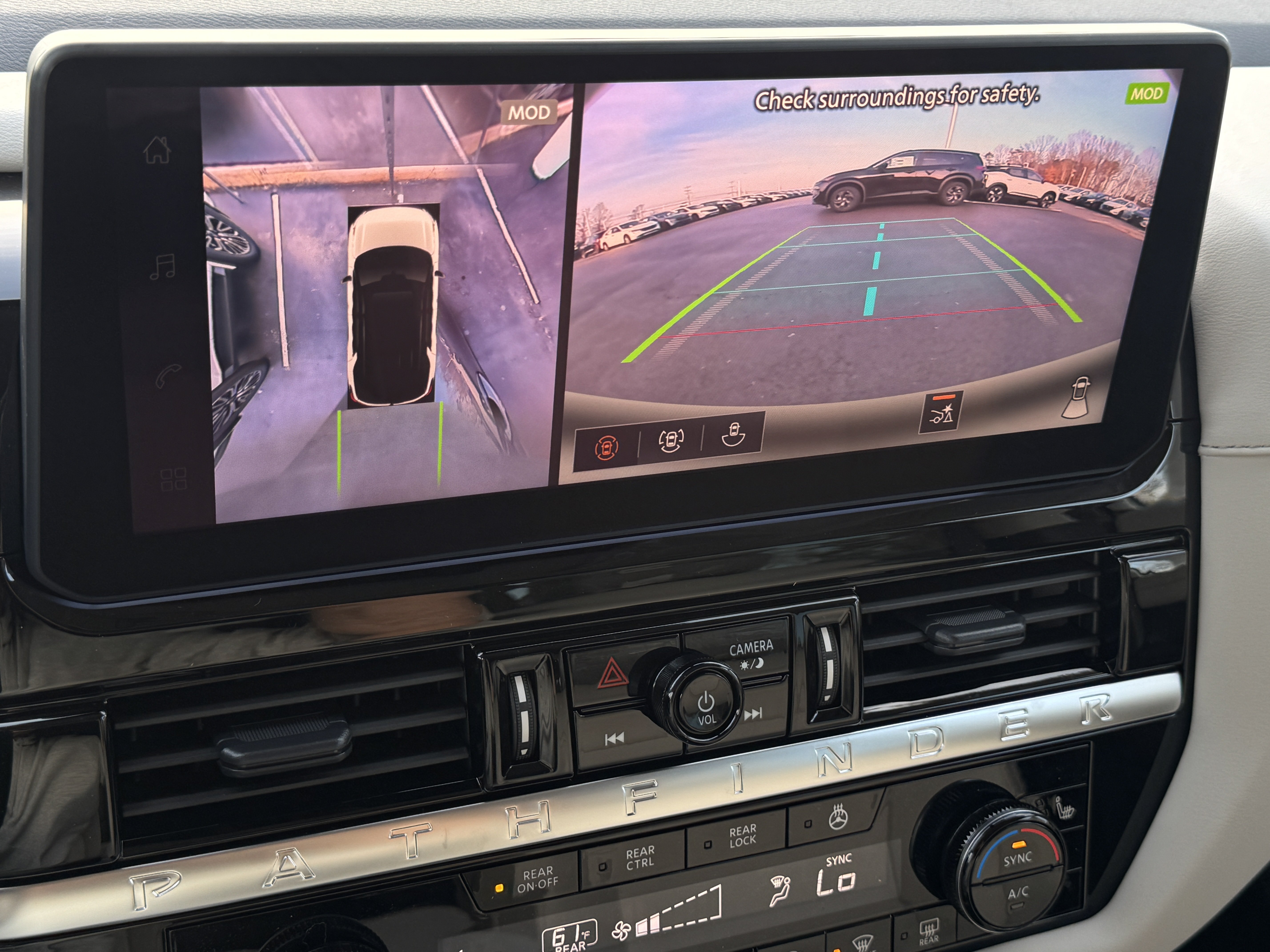 New 2026 Nissan Pathfinder SL AWD/4WD image 14