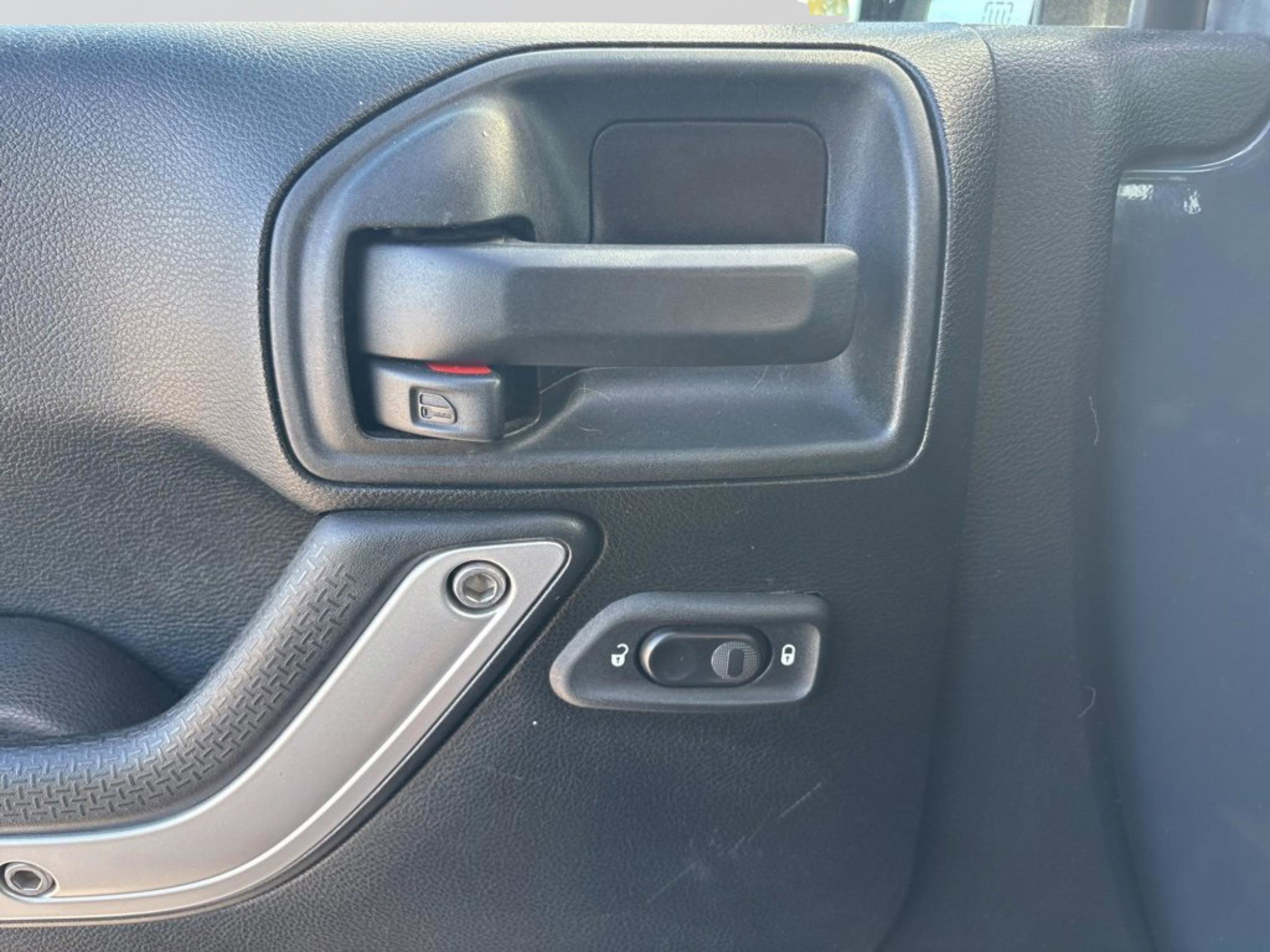 Used 2017 Jeep Wrangler Unlimited Sahara w/ Connectivity Group image 23