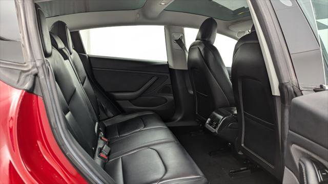 Used 2018 Tesla Model 3 Long Range image 18