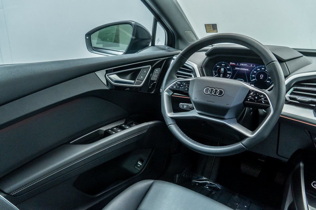 Used 2025 Audi Q4 e-tron Premium Plus w/ Premium Plus AWD/4WD image 29