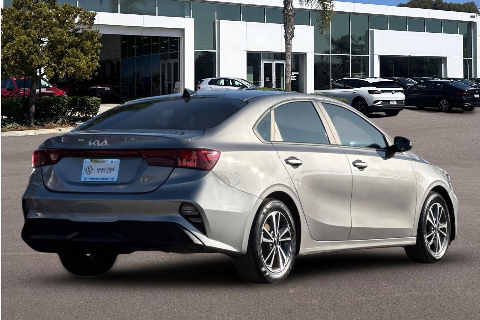 Used 2023 Kia Forte Sedan FWD image 3