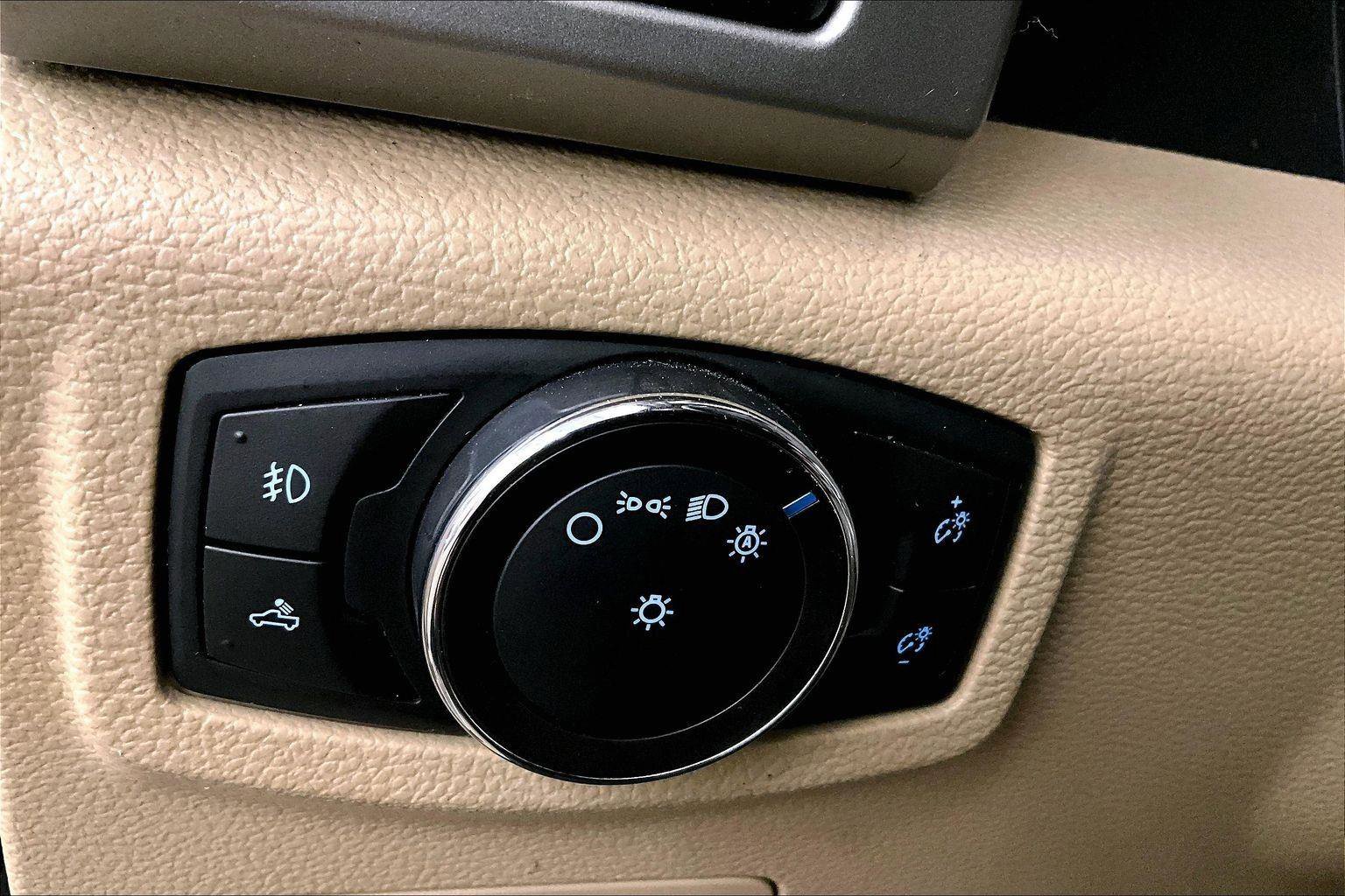 Used 2019 Ford F150 Lariat w/ Equipment Group 502A Luxury image 30