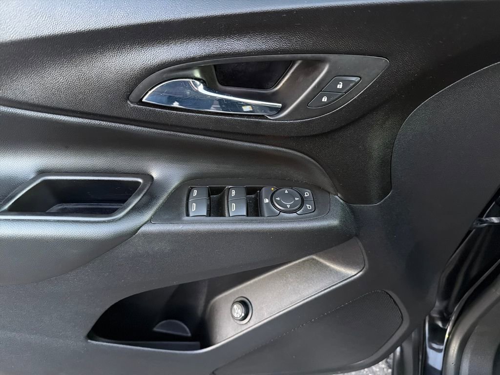 Used 2022 Chevrolet Equinox LT image 16