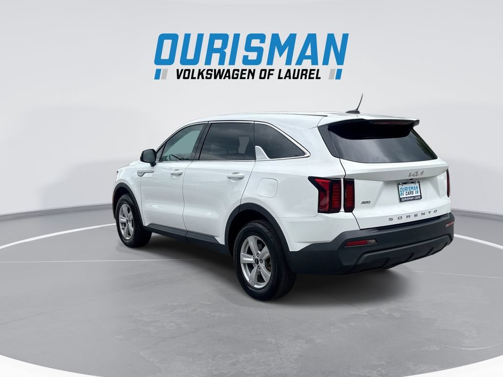 Used 2022 Kia Sorento LX AWD/4WD image 6