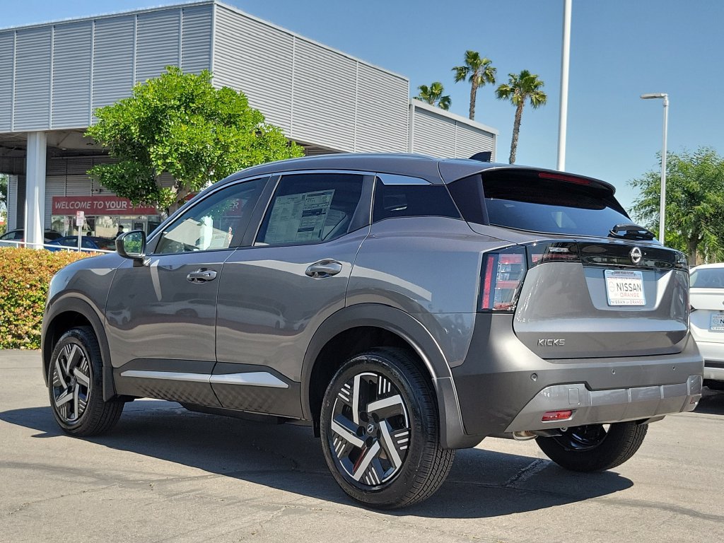 New 2026 Nissan Kicks SV w/ SV Premium Package FWD image 2